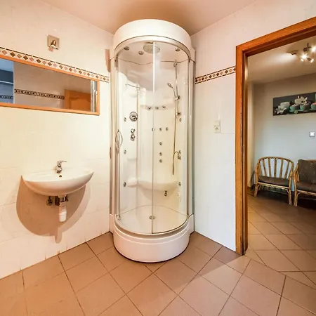 Rustic Estate With Sauna, Cleaning Included Vakantiehuis *